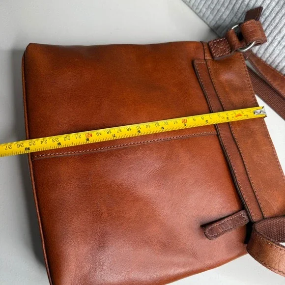 Wild West Leather Crossbody Bag Tan Buckle Flap Zip Pockets Adjustable Strap - Picture 7 of 16